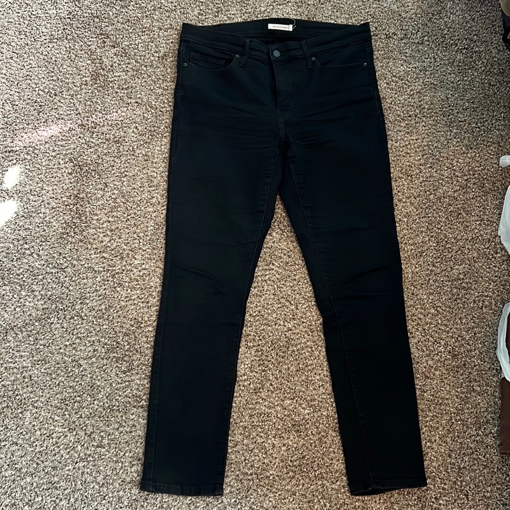 Levi’s 311 shaping skinny
